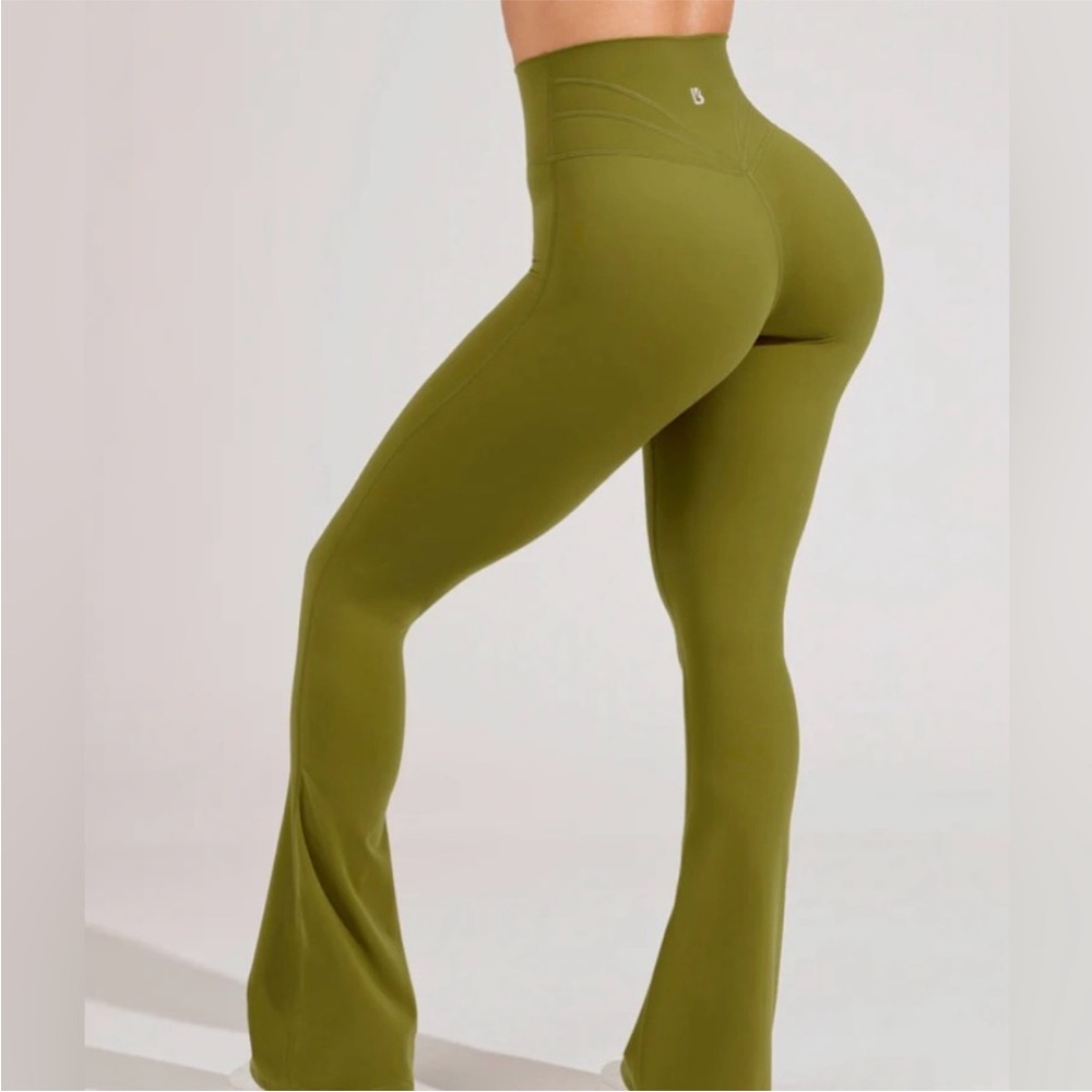 BuffBunny Olive Green Leggings